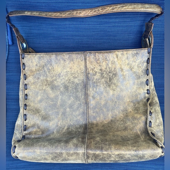 John Cole Kaylee Distressed Cow Hide Leather Brown Shoulder Bag/Purse/Tote - Picture 3 of 14